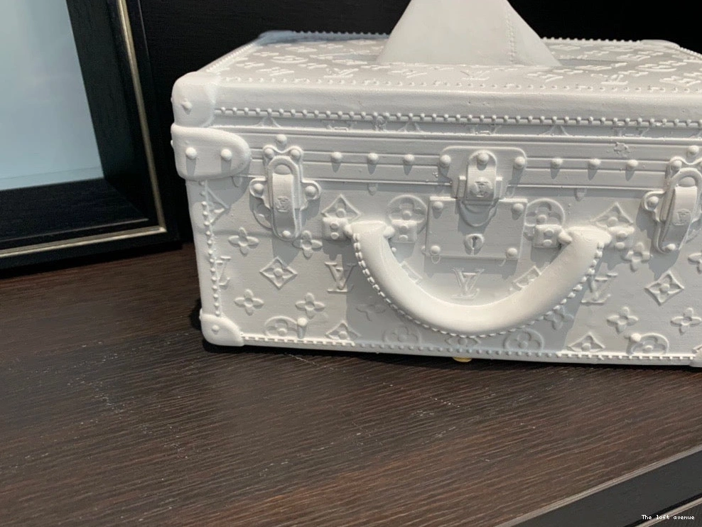 TISSUE LV CUSTOM BOX COVER 0803